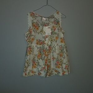 NWT Cute babydoll floral tank